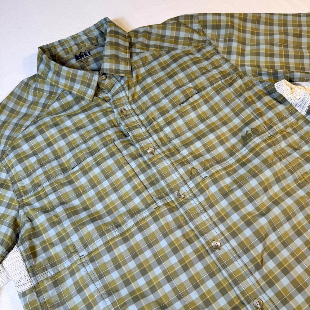 REI‎ Hiking Shirt L Green Blue Plaid Vented Short Sleeve Button Fishing Camping